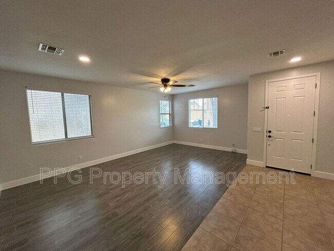 Building Photo - 15439 W Poinsettia Dr