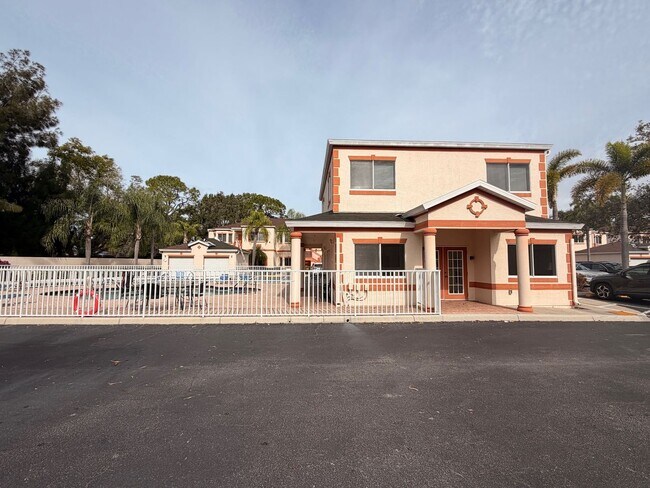 Building Photo - 3980 Mediterranea Cir
