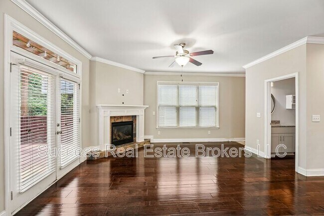 Building Photo - 1231 Ridenour Ln