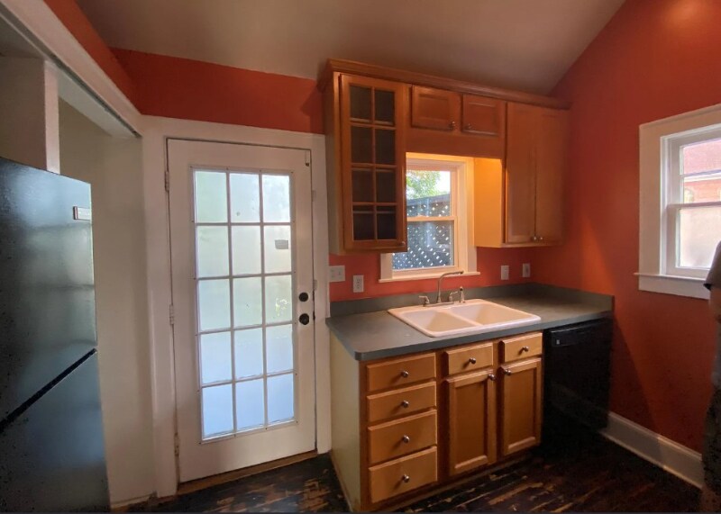 Building Photo - 3026 Church St