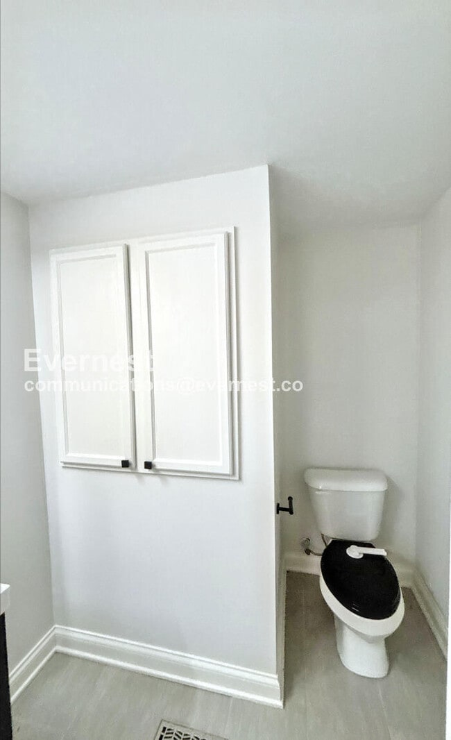 Building Photo - 616 Eastmoor Blvd