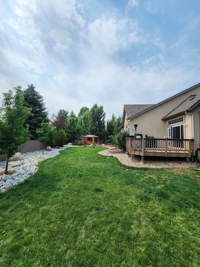 Building Photo - Beautiful Home in Pine Creek