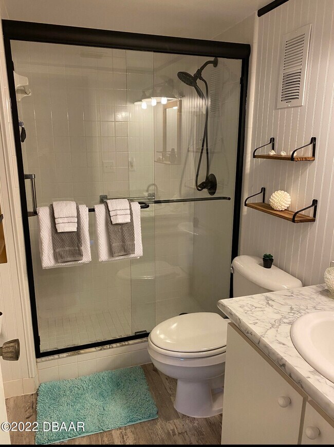 Building Photo - 1415 Ocean Shore Blvd