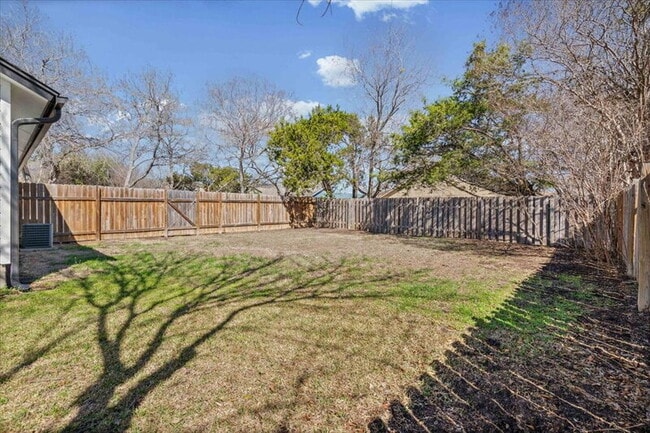 Building Photo - 303 Fantail Loop