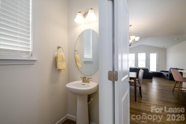 Building Photo - 6135 Snowy Egret Ave