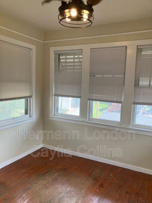 Building Photo - 4910 Bonita Ave