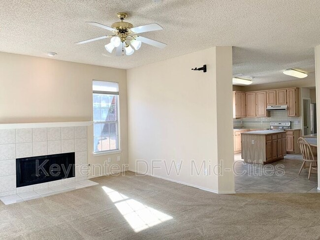 Building Photo - 2320 Kittyhawk Dr