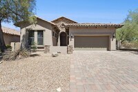 Building Photo - 6934 E Portia St
