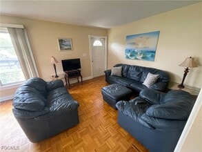 Building Photo - 10 Tangelo Ct