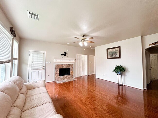 Building Photo - 11815 Champions Grove Ln