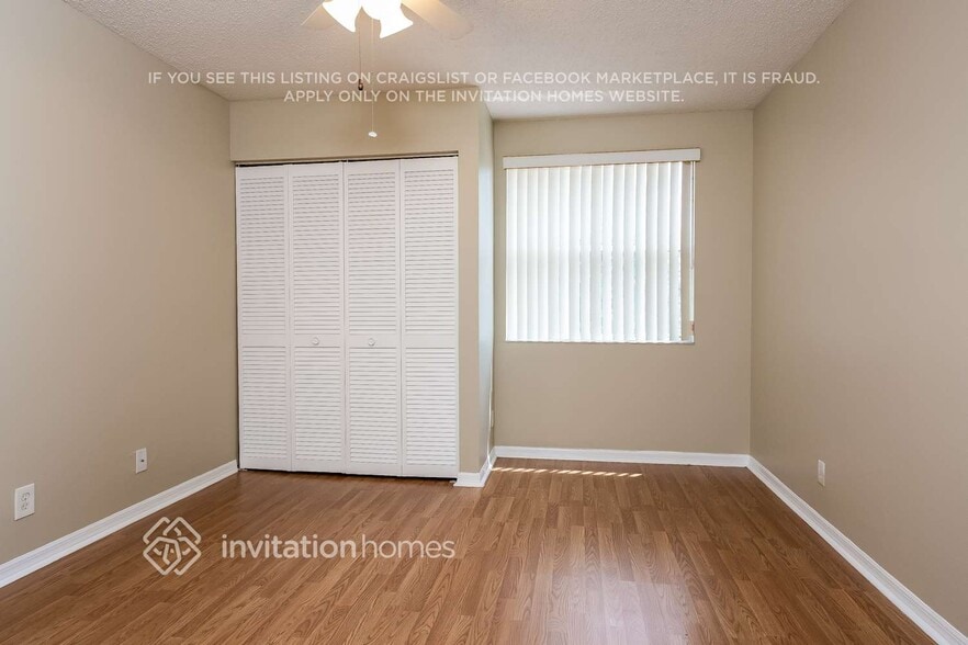 Building Photo - 7521 Santa Monica Dr