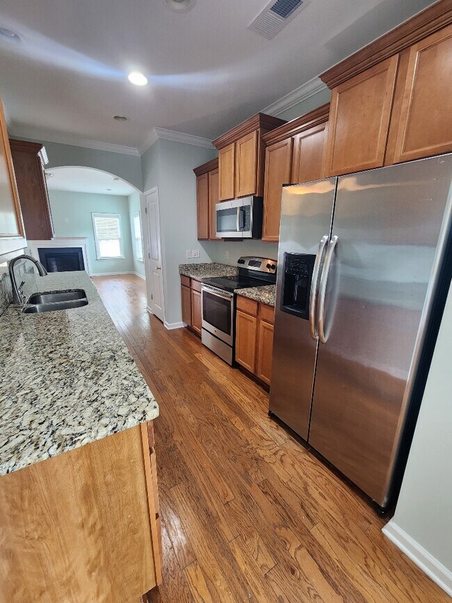 Building Photo - 3639 White Wing Cir