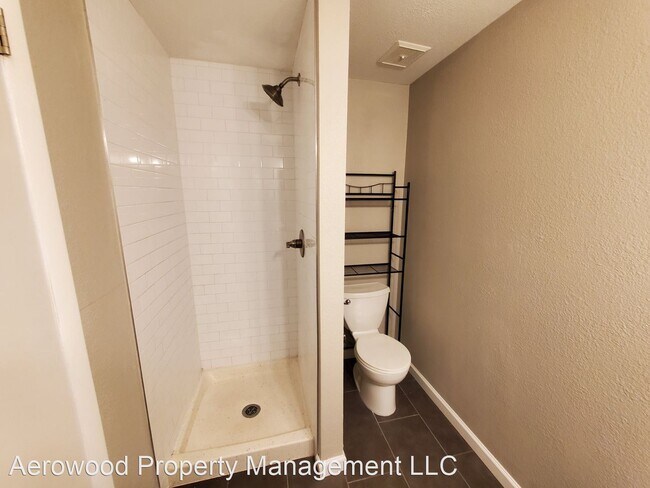 Building Photo - 3 br, 2 bath House - 5608 S Lowell Street