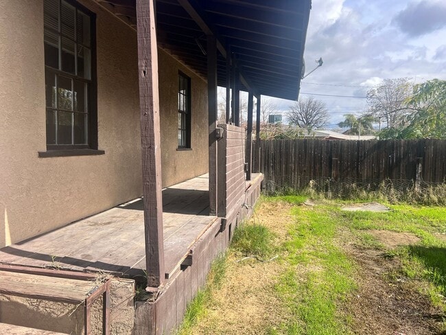 Building Photo - 337 Harding Ave.