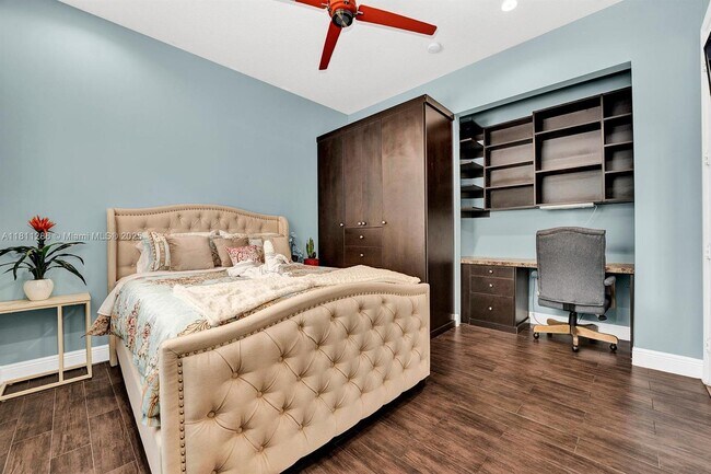 Building Photo - 5050 SW 166th Ave