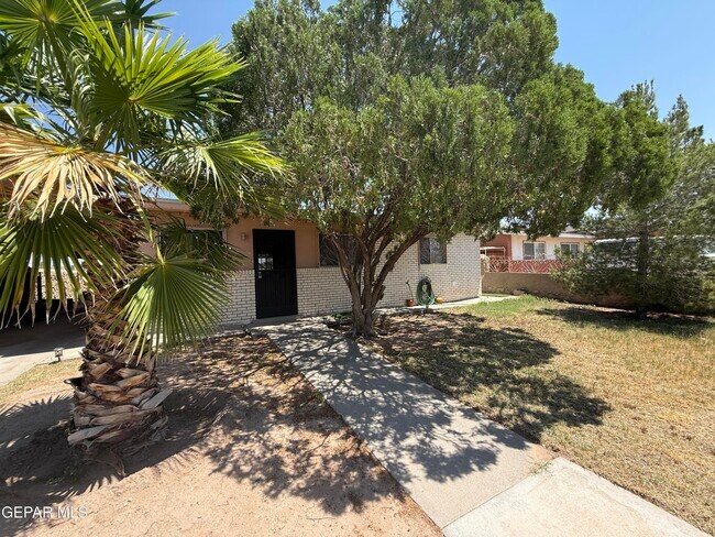 Building Photo - 7289 Mimosa Ave