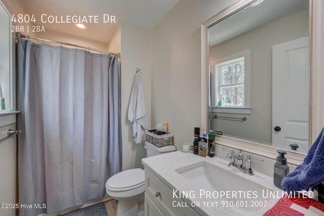 Building Photo - 4804 Collegiate Dr
