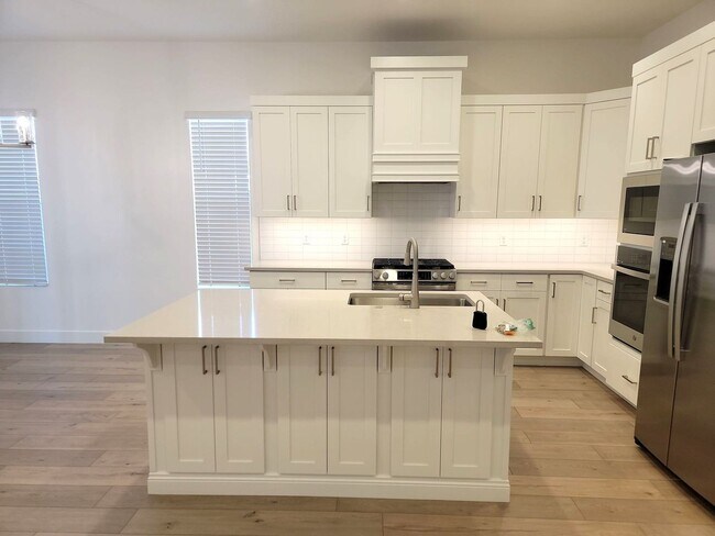 Building Photo - Brand New 3 Bedroom Home in Hidden Valley!