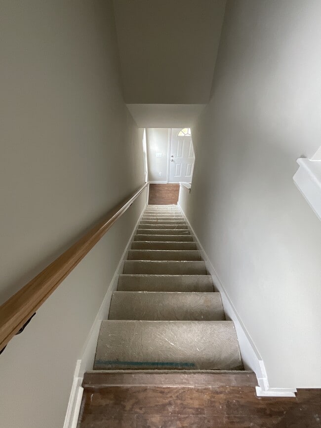 Building Photo - 1015 W C St