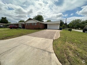 Building Photo - house