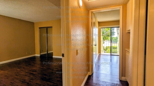 Building Photo - 7113 Apricot Dr