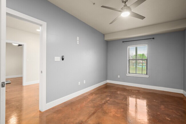 Building Photo - 1807 Poquito St