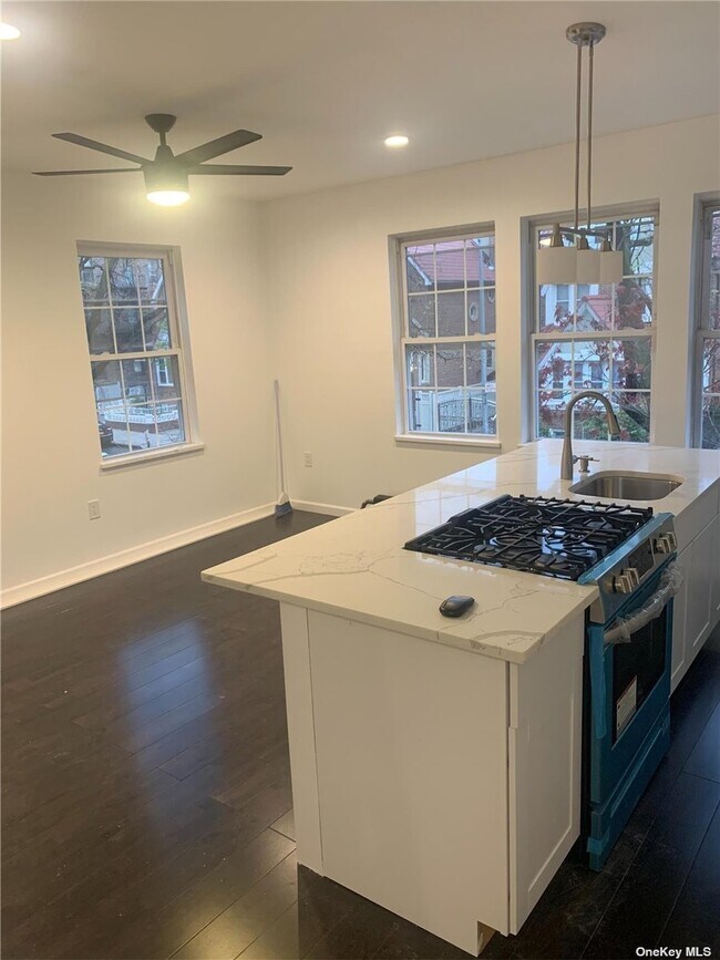 Primary Photo - 33-26 83rd St