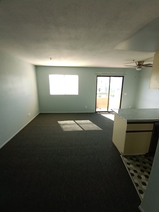 Building Photo - 445 Landfair Ave