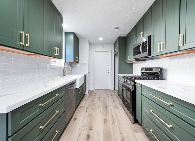 Building Photo - 2118 Pepperglen Ct