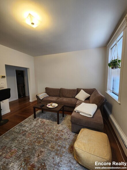 Building Photo - 17 Stearns Rd