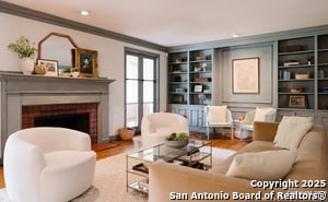 Building Photo - 140 W Fair Oaks Pl