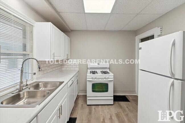 Building Photo - 2907 Rockwood Pl