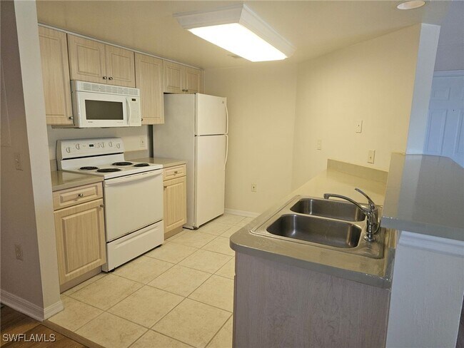 Building Photo - 1769 Four Mile Cove Pkwy