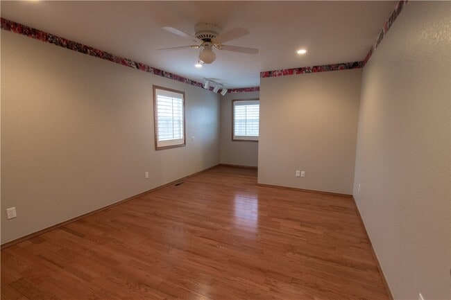 Building Photo - 903 Red Fox Cir