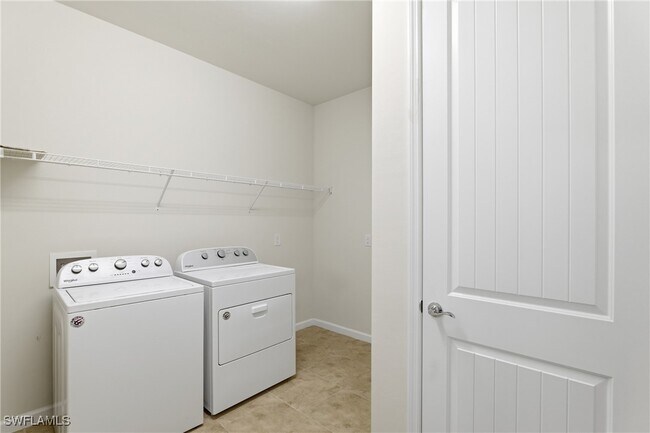 Building Photo - 20956 Corkscrew Shores Blvd