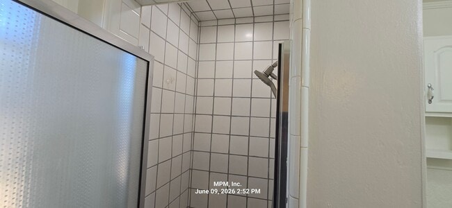 Building Photo - Large 1 bed 1 bath home on its own lot
