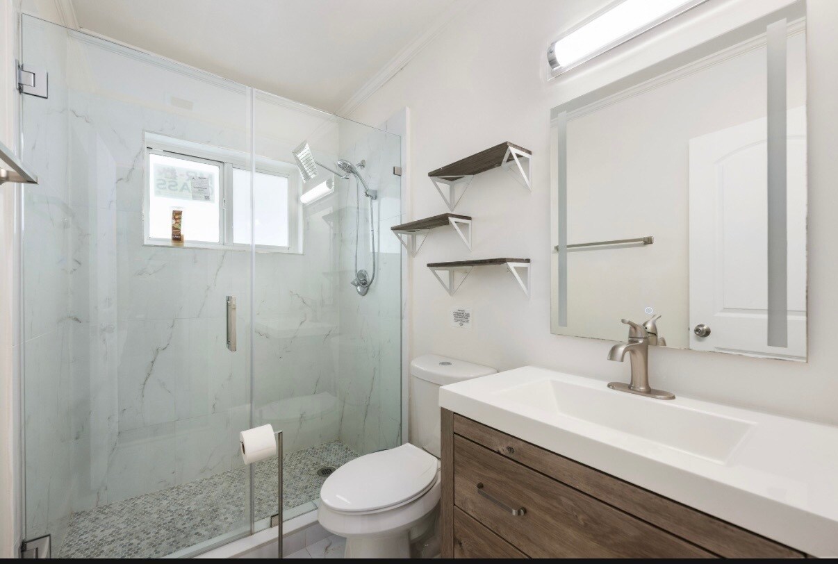 Building Photo - 1708 SW 20th St