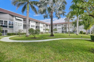 Building Photo - 1040 SE 4th Ave