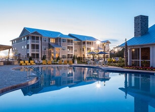 Building Photo - Pier Park Crossings