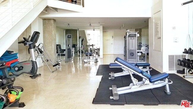 Building Photo - 1855 Industrial St