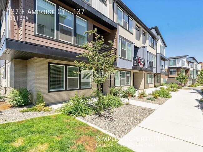 Building Photo - 137 E Amboise Ct