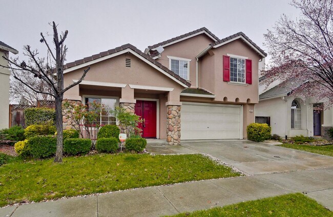 Building Photo - Awesome 3 Bedroom  Home Near Rivermark Plaza!
