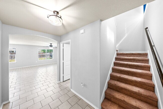 Building Photo - Welcome to The Bowen Floor Plan - 2 WEEKS ...