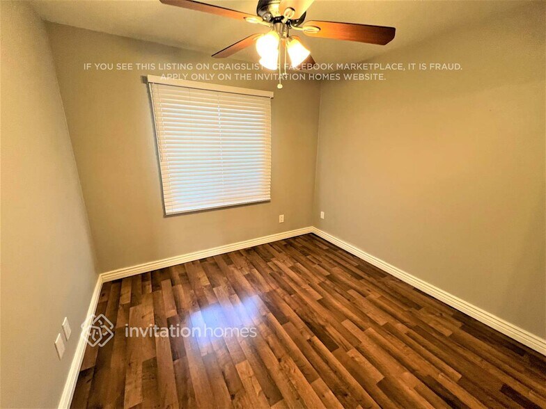 Building Photo - 4836 W Mercer Ln