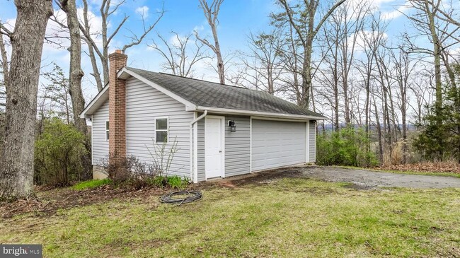 Building Photo - 260 Hill Crest Dr