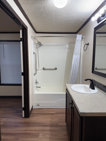 Building Photo - 4370 N Montana Ave