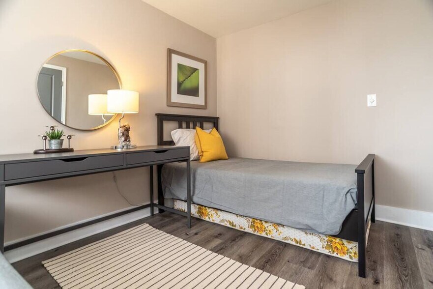 Building Photo - 215 Piedmont Ave NE