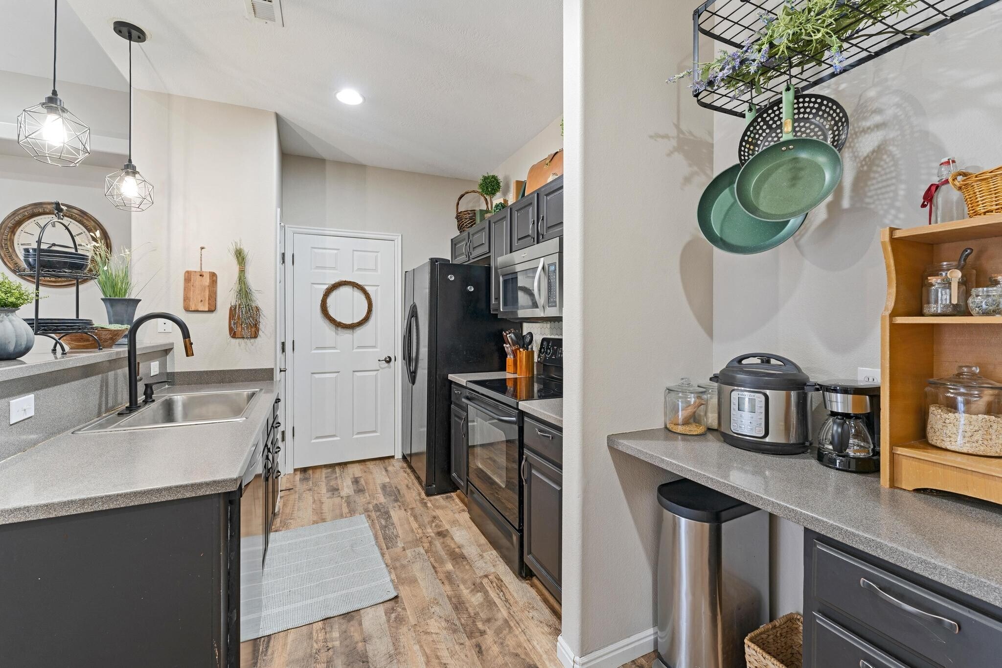 Building Photo - 1546 W 110 N