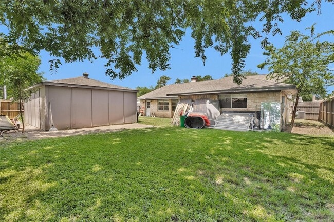 Building Photo - 4735 Lost Oak Dr