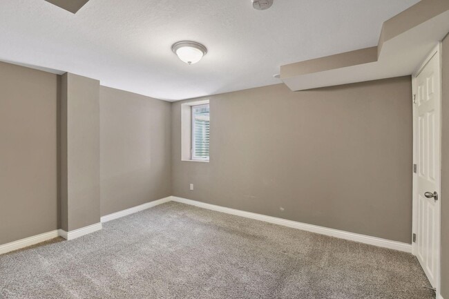 Building Photo - 5620 Humboldt Ave S